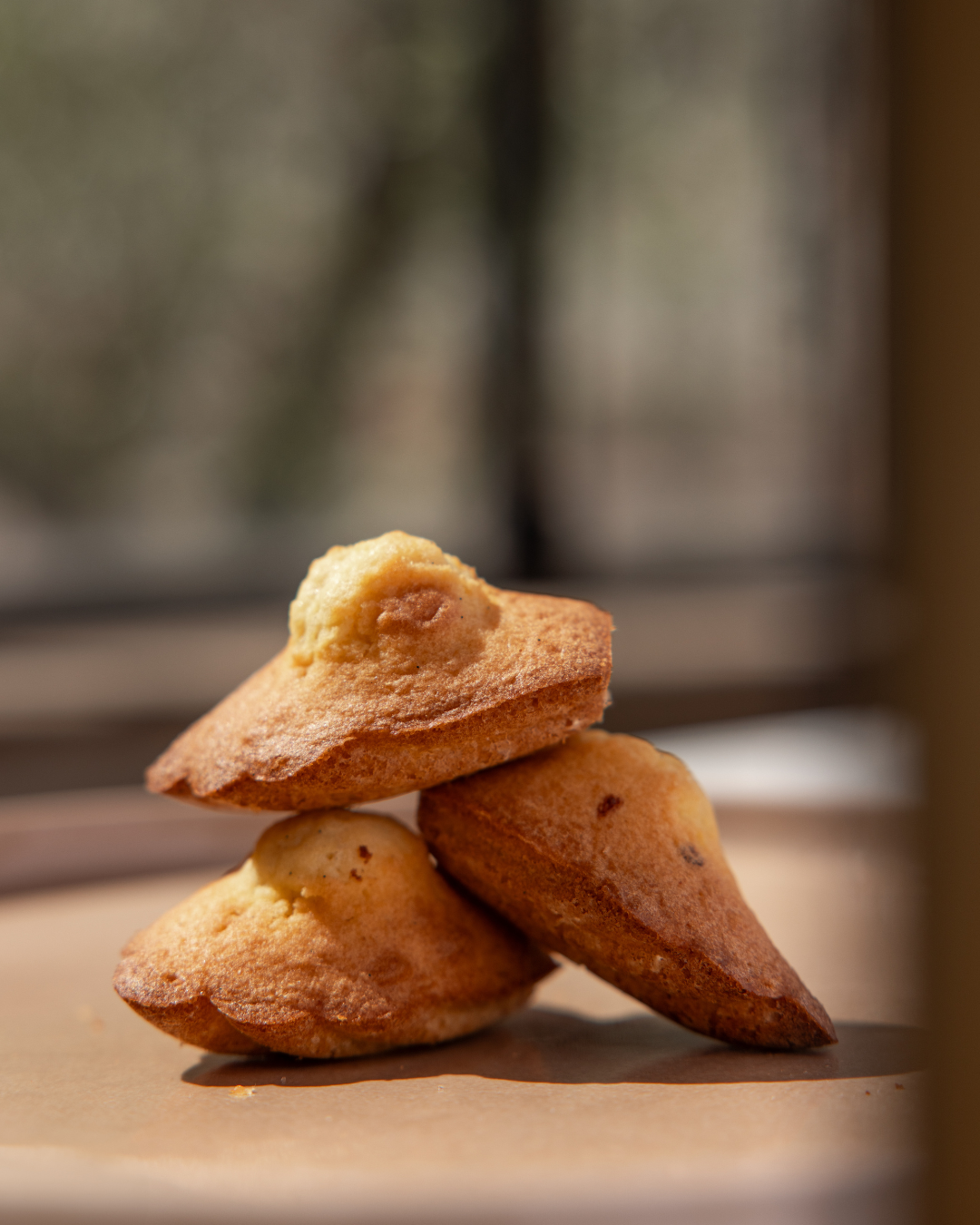 Madeleines with no added sugar
