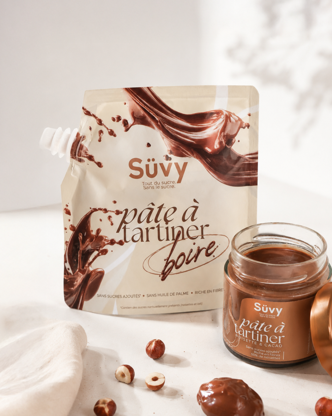 Pâtes à tartiner Süvy : la noisette au premier plan, à tartiner ou à boire